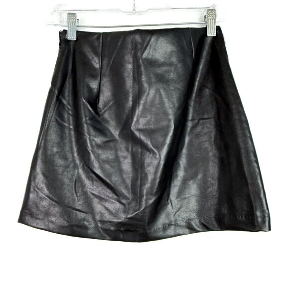 Abercrombie & Fitch Vegan Leather Mini Skort Skirt Black Size Small S EUC - Picture 7 of 12